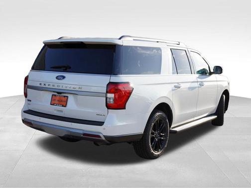 Star White 2024 Ford Expedition Max XLT