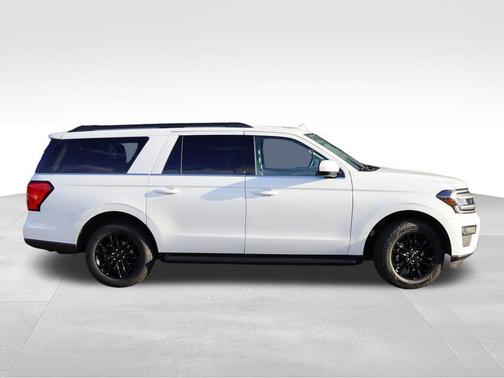Star White 2024 Ford Expedition Max XLT