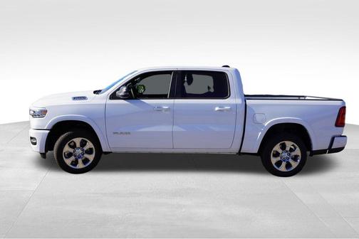 Bright White Clearcoat 2026 RAM 1500 Big Horn