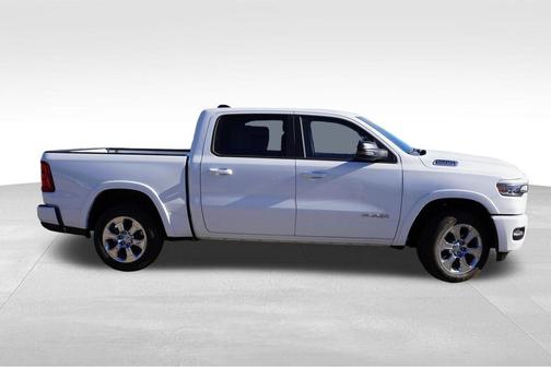 Bright White Clearcoat 2026 RAM 1500 Big Horn