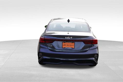 Gravity Gray 2023 Kia Forte LXS