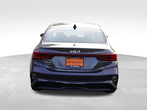 Gravity Gray 2023 Kia Forte LXS