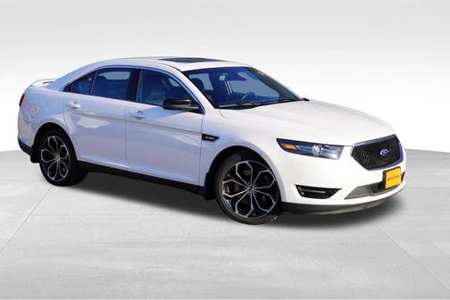 White Platinum Tri-Coat Metallic 2015 Ford Taurus SHO