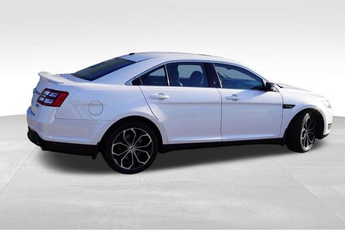 White Platinum Tri-Coat Metallic 2015 Ford Taurus SHO