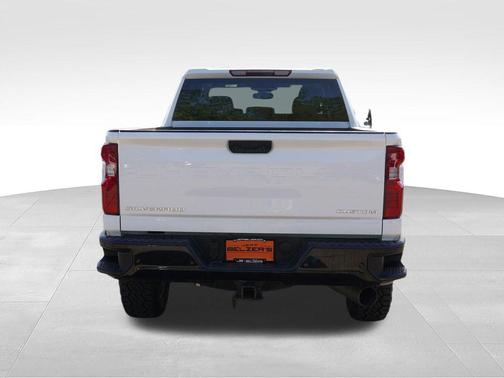 Summit White 2024 Chevrolet Silverado 2500 Custom