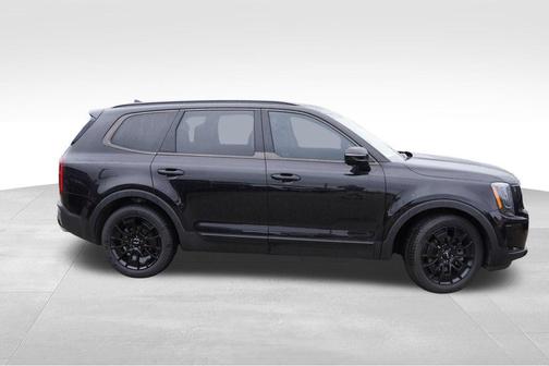 Black 2022 Kia Telluride SX