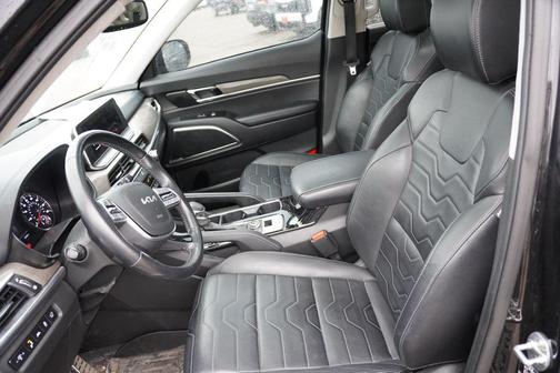 Black 2022 Kia Telluride SX