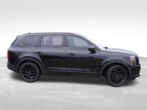 Black 2022 Kia Telluride SX