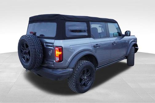 Carbonized Gray Metallic 2022 Ford Bronco Black Diamond