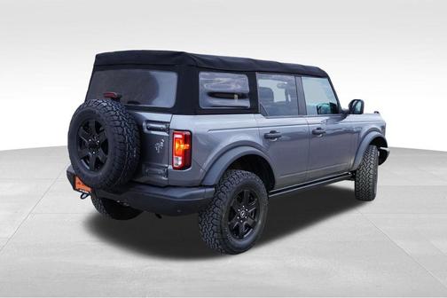 Carbonized Gray Metallic 2022 Ford Bronco Black Diamond