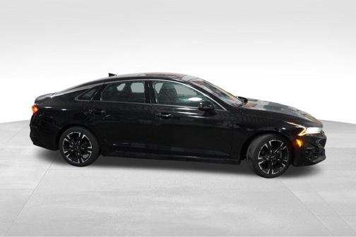 Ebony Black 2024 Kia K5 GT-Line