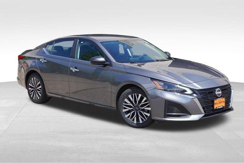Gun Metallic 2025 Nissan Altima SV