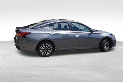 Gun Metallic 2025 Nissan Altima SV