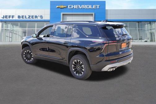 Mosaic Black Metallic 2026 Chevrolet Traverse Z71