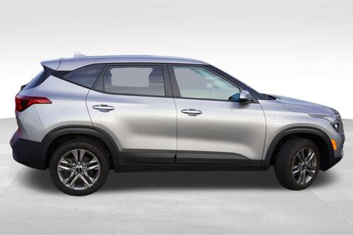 2023 Kia Seltos LX