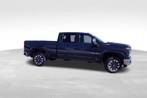 2025 Chevrolet Silverado 3500 LT