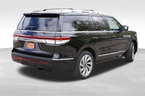 Infinite Black Metallic 2022 Lincoln Navigator Reserve