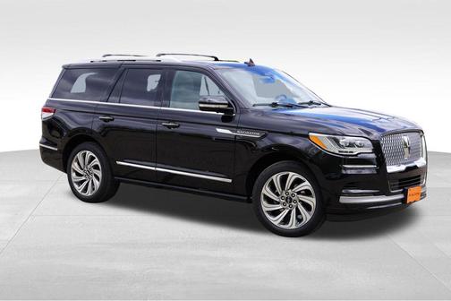 Infinite Black Metallic 2022 Lincoln Navigator Reserve