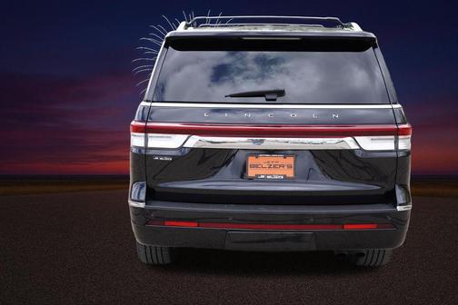 Infinite Black Metallic 2022 Lincoln Navigator Reserve