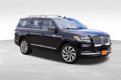 Infinite Black Metallic 2022 Lincoln Navigator Reserve