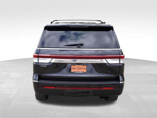 Infinite Black Metallic 2022 Lincoln Navigator Reserve