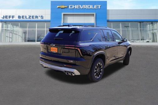Mosaic Black Metallic 2026 Chevrolet Traverse Z71