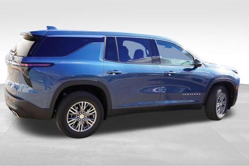 2024 Chevrolet Traverse LS