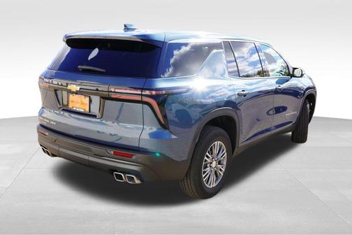 2024 Chevrolet Traverse LS
