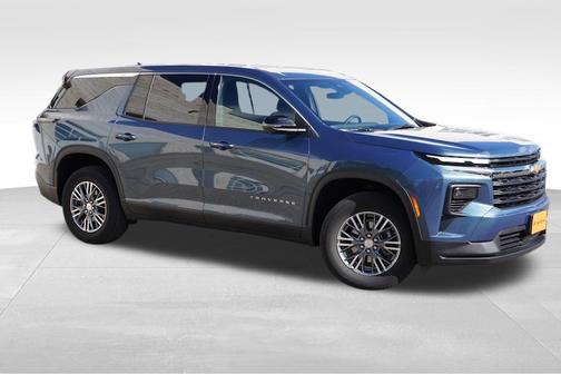 2024 Chevrolet Traverse LS