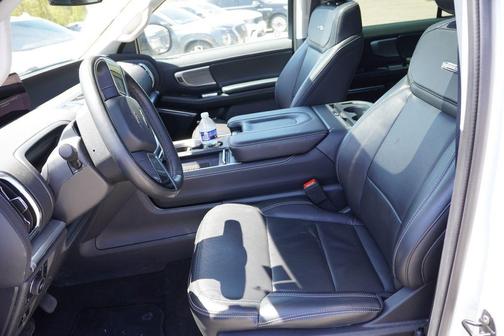 Oxford White 2025 Ford Expedition Max Platinum