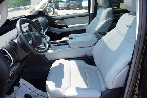 Agate Black Metallic 2025 Ford Expedition Max Platinum
