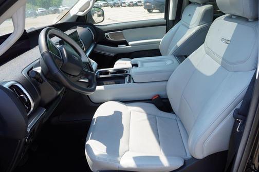 Black Metallic 2025 Ford Expedition Max Platinum