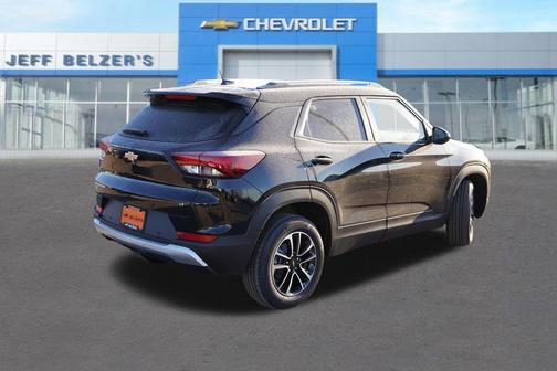 Mosaic Black Metallic 2026 Chevrolet Trailblazer LT