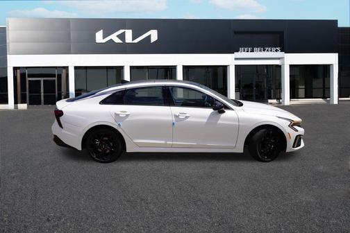 Snow White Pearl 2026 Kia K5 GT-Line