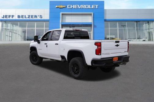Summit White 2026 Chevrolet Silverado 2500 ZR2