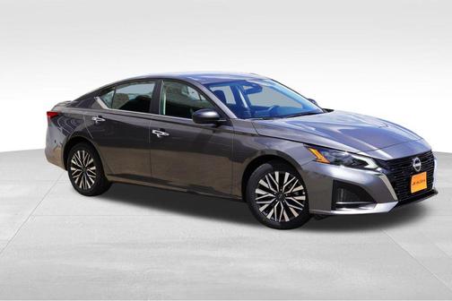 Gun Metallic 2025 Nissan Altima SV