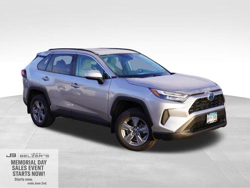 Silver Sky Metallic 2022 Toyota RAV4 Hybrid XLE