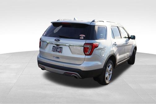 Ingot Silver 2017 Ford Explorer XLT