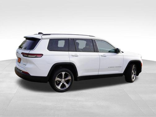 Bright White Clearcoat 2023 Jeep Grand Cherokee L Limited