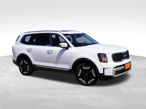 Glacial White Pearl 2024 Kia Telluride S
