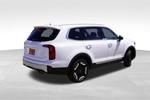 Glacial White Pearl 2024 Kia Telluride S