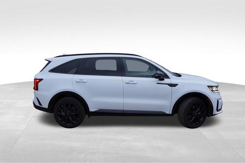 Glacial White Pearl 2023 Kia Sorento SX
