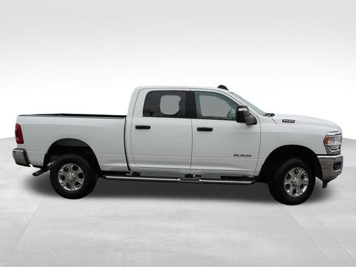 Bright White Clearcoat 2024 RAM 2500 Big Horn