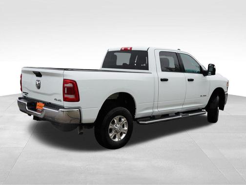 Bright White Clearcoat 2024 RAM 2500 Big Horn