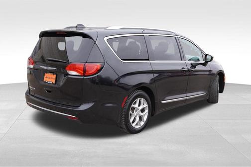 2018 Chrysler Pacifica Touring-L Plus