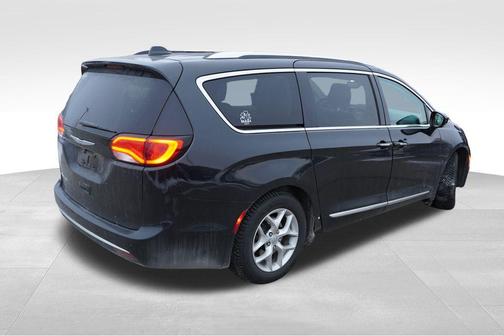 2018 Chrysler Pacifica Touring-L Plus