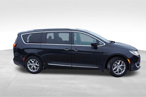2018 Chrysler Pacifica Touring-L Plus