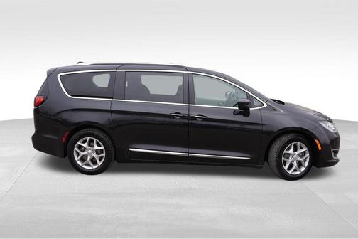 2018 Chrysler Pacifica Touring-L Plus