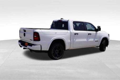 Bright White Clearcoat 2026 RAM 1500 Big Horn