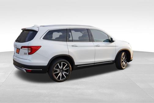 2021 Honda Pilot Touring 8-Passenger